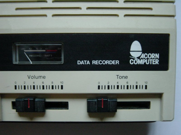 Acorn_Cassette_Recorder_front_label.jpg - 21Kb